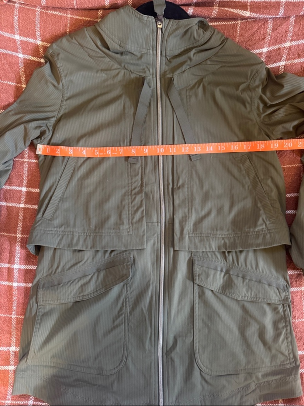 Lululemon Yogi Anorak Jacket - fatigue green - Picture 13 of 14